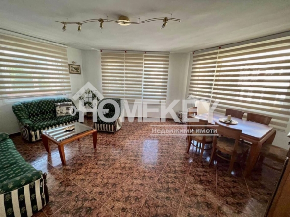 Тристаен апартамент в Варна, Лятно кино Тракия - 140 кв.м за 1108 €/кв.м - Снимка #1