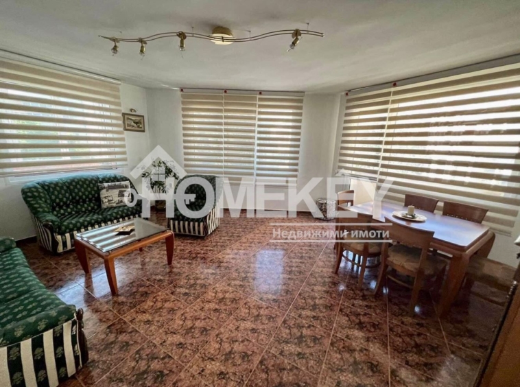 Тристаен апартамент в Варна, Лятно кино Тракия - 140 кв.м за 1108 €/кв.м - Снимка #1