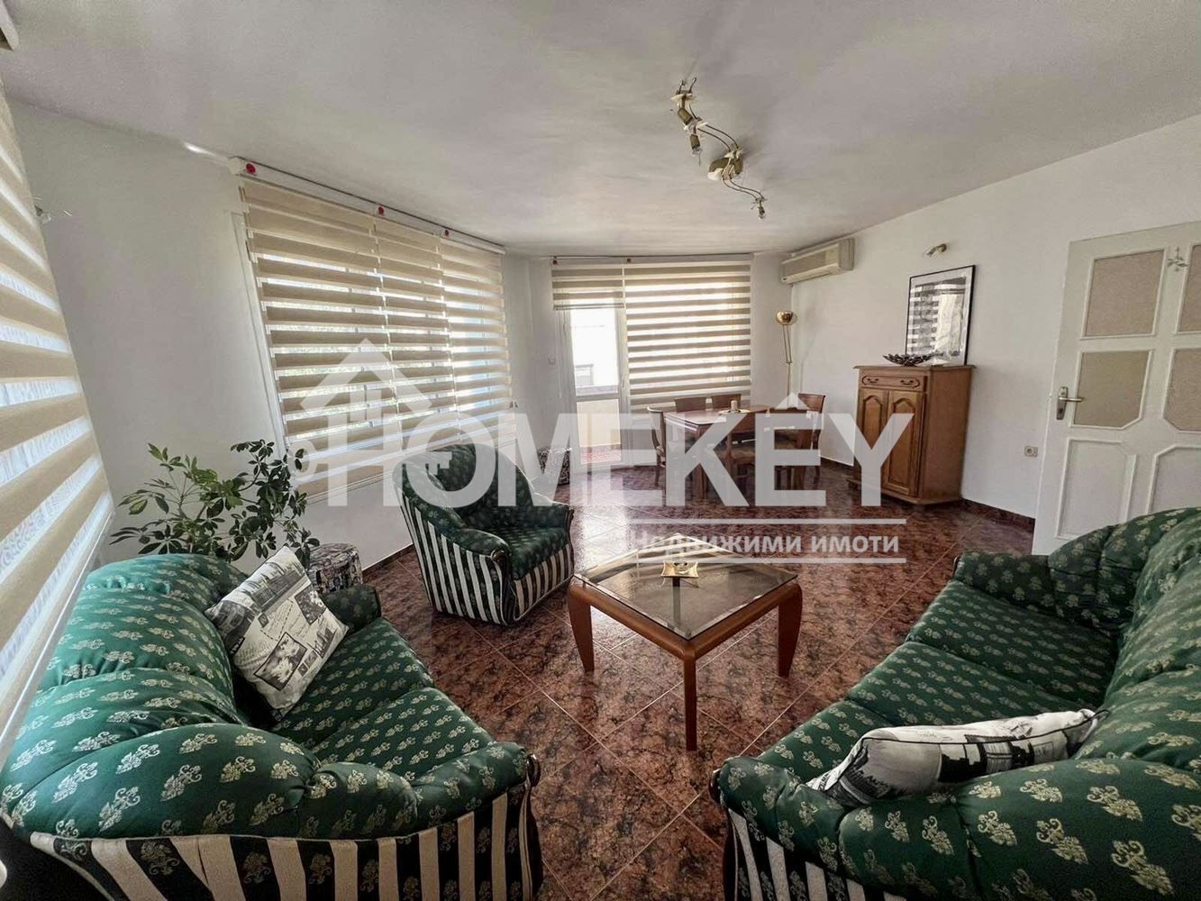 Тристаен апартамент в Варна, Лятно кино Тракия - 140 кв.м за 1108 €/кв.м - Снимка #2