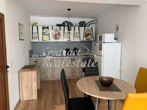 Дава се под наем Двустаен апартамент в Варна, Окръжна болница - 55 кв.м за 650лв € - Снимка #1