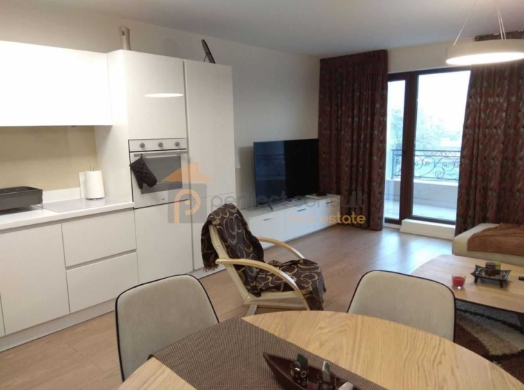 Дава се под наем Тристаен апартамент в Пловдив, Кършияка - 108 кв.м за 600 € - Снимка #3