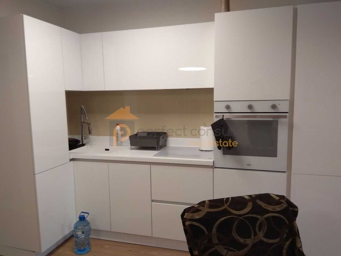 Дава се под наем Тристаен апартамент в Пловдив, Кършияка - 108 кв.м за 600 € - Снимка #4