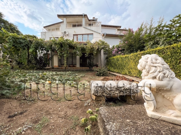 Къща в Балчик - 280 кв.м за 750 €/кв.м - Снимка #1