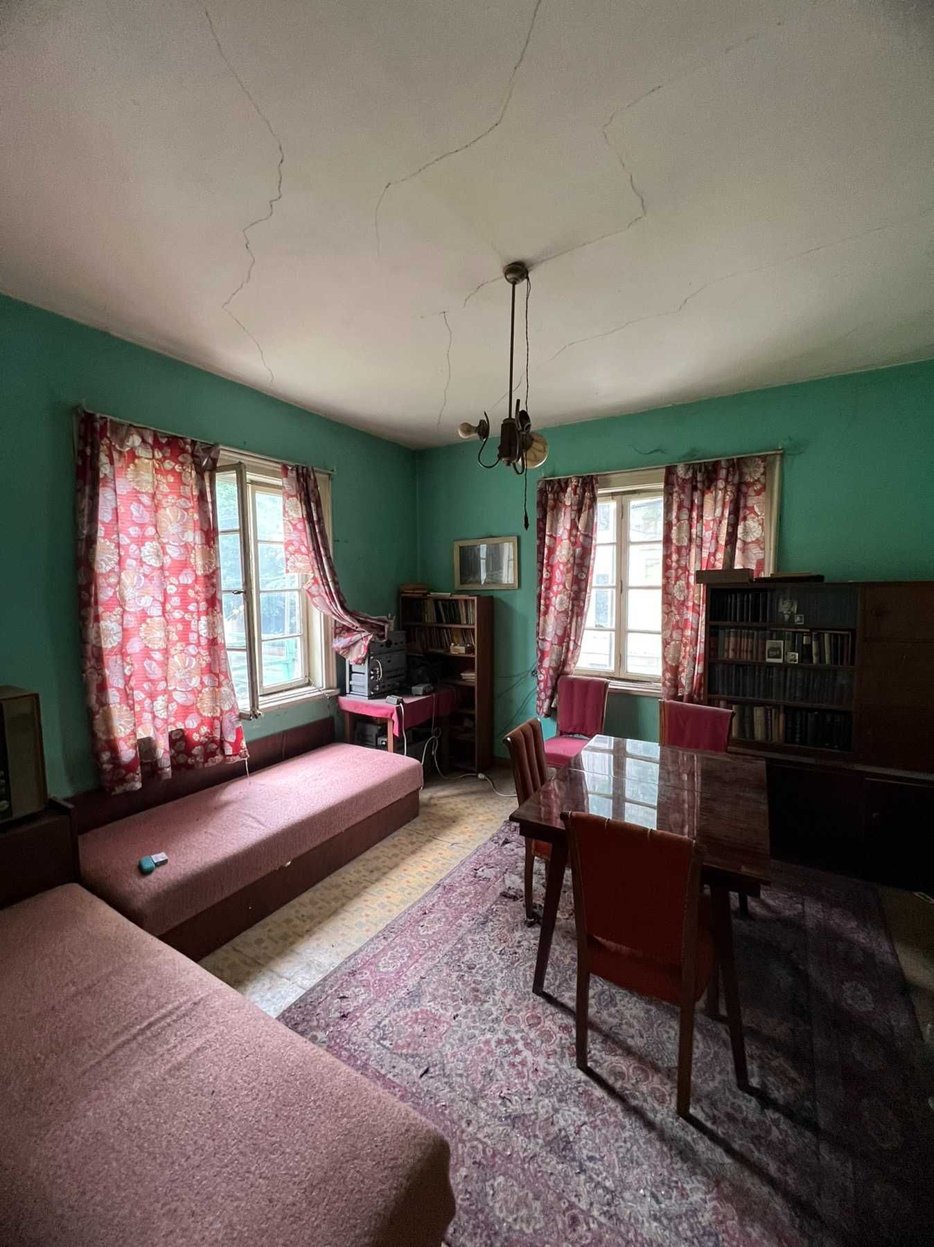 Тристаен апартамент в Пловдив, Център - 84 кв.м за 1072 €/кв.м - Снимка #1