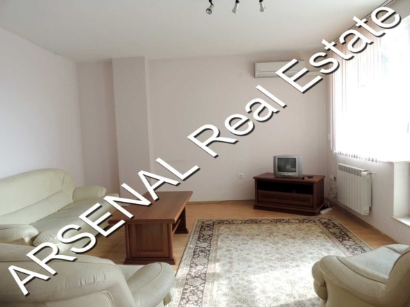 Дава се под наем Четиристаен апартамент в София, Център - 137 кв.м за 550 € - Снимка #1