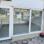 Дава се под наем Магазин в Кърджали, Център - 15 кв.м за 299лв € - Снимка #1