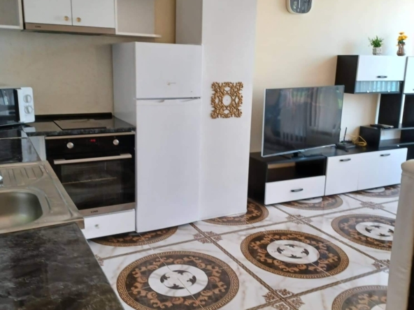 Дава се под наем Двустаен апартамент в Варна, Галата - 75 кв.м за 800лв € - Снимка #1