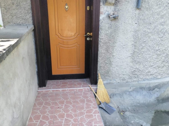 Къща в Търговище, Център - 120 кв.м за 2084 €/кв.м - Снимка #1