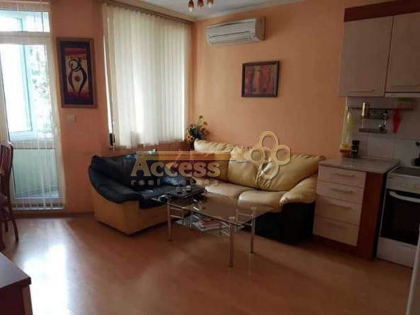 Дава се под наем Тристаен апартамент в Варна, Автогара - 80 кв.м за 650лв € - Снимка #1