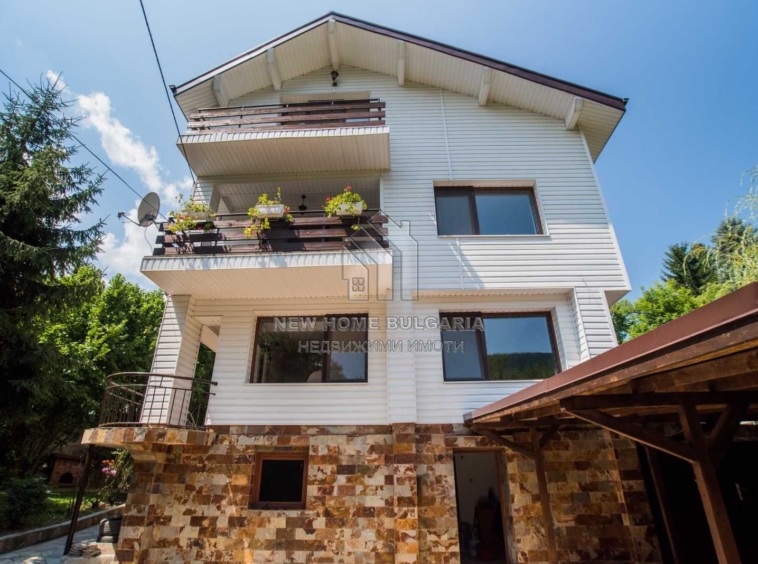 Къща в с. Кокаляне, Област София-град - 330 кв.м за 1667 €/кв.м - Снимка #1