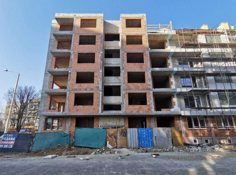 Тристаен апартамент в Русе, Алеи Възраждане - 83 кв.м за 1023 €/кв.м - Снимка #10