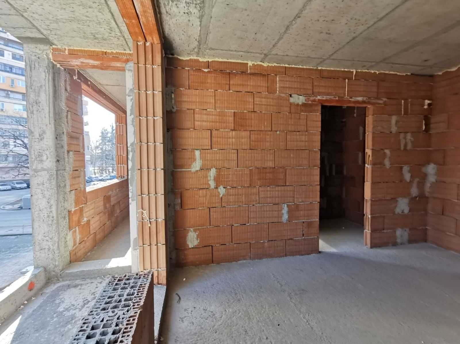 Тристаен апартамент в Русе, Алеи Възраждане - 83 кв.м за 1023 €/кв.м - Снимка #2