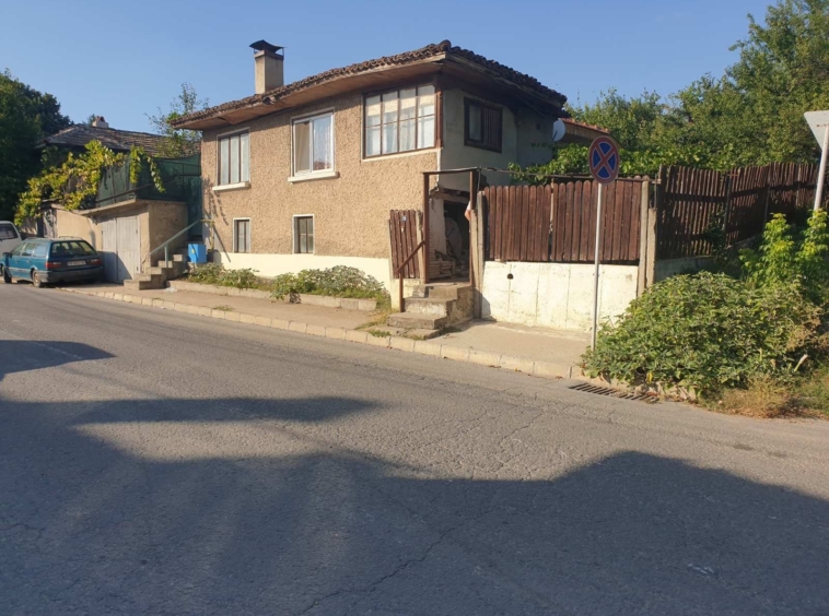 Четиристаен апартамент в Разград, Варош - 100 кв.м за 850 €/кв.м - Снимка #4