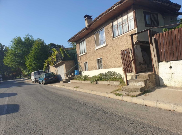 Четиристаен апартамент в Разград, Варош - 100 кв.м за 850 €/кв.м - Снимка #5
