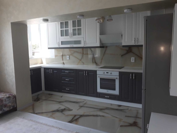 Тристаен апартамент в Шумен, Добруджански - 87 кв.м за 2598 €/кв.м - Снимка #1