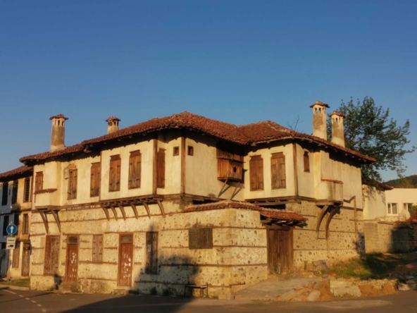 Къща в Златоград - 217 кв.м за 415 €/кв.м - Снимка #1