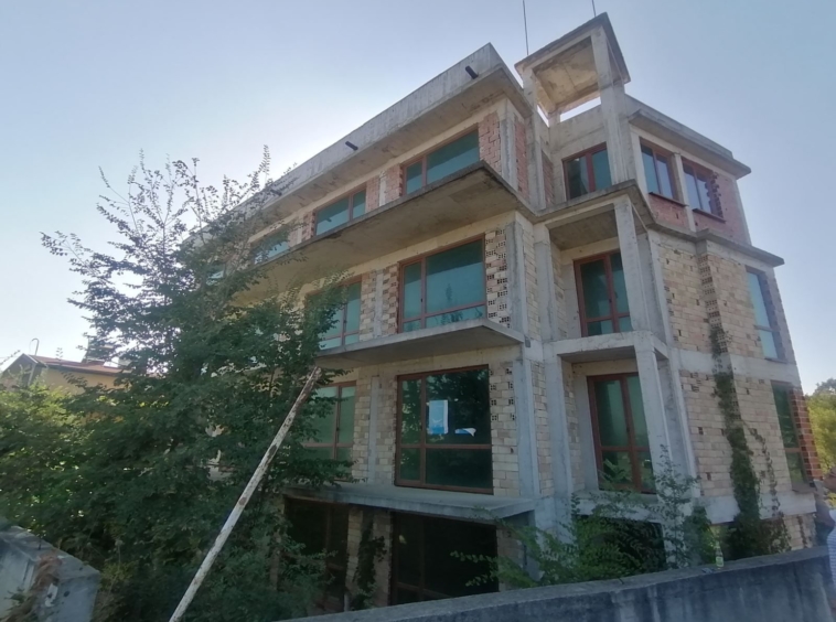 Хотел в с. Варвара, Област Бургас - 860 кв.м за 233 €/кв.м - Снимка #9