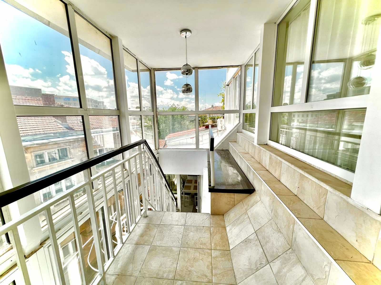 Дава се под наем Мезонет в Русе, Център - 180 кв.м за 210000 € - Снимка #6