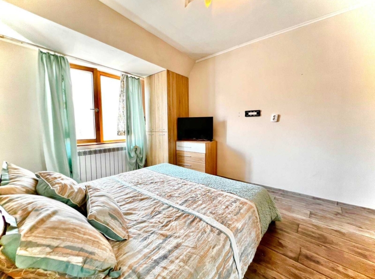 Дава се под наем Мезонет в Русе, Център - 180 кв.м за 210000 € - Снимка #9
