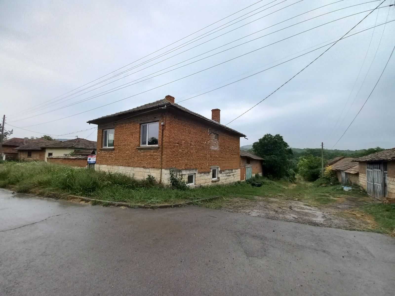 Къща в с. Костанденец, Област Разград - 117 кв.м за 120 €/кв.м - Снимка #2