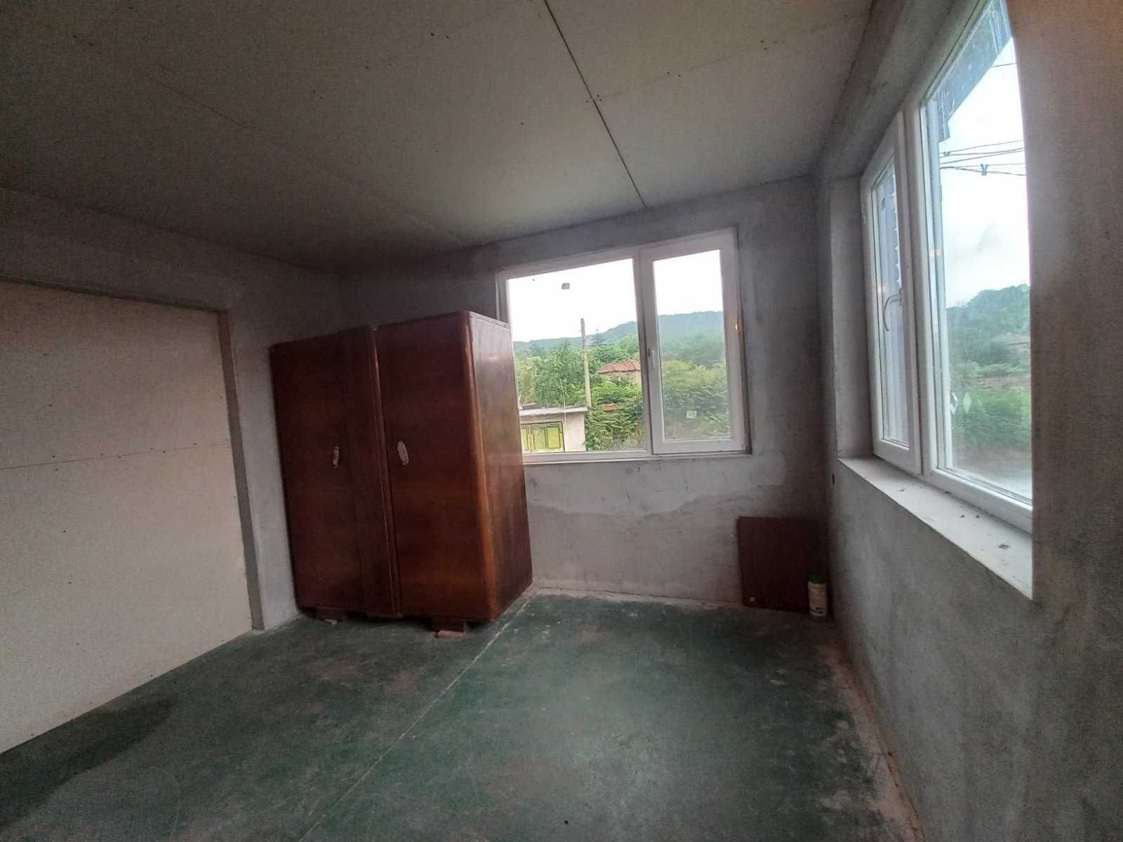 Къща в с. Костанденец, Област Разград - 117 кв.м за 120 €/кв.м - Снимка #12