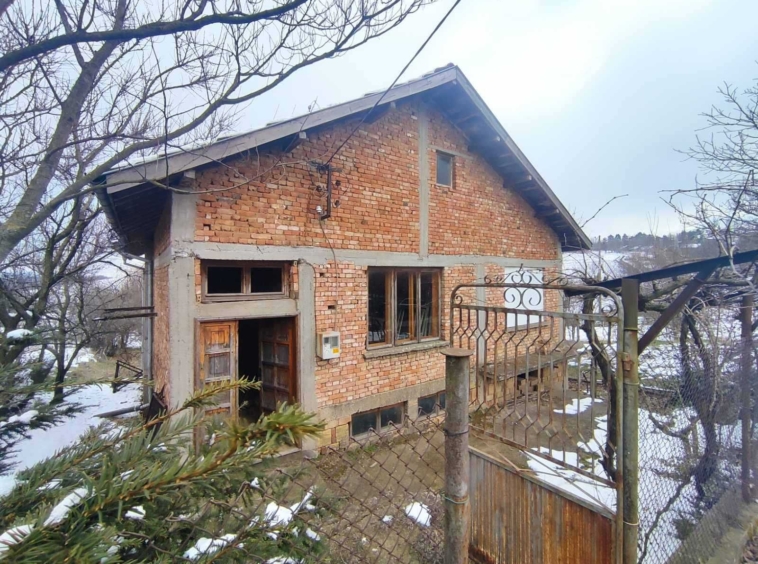 Къща в Борово - 420 кв.м за 48 €/кв.м - Снимка #5