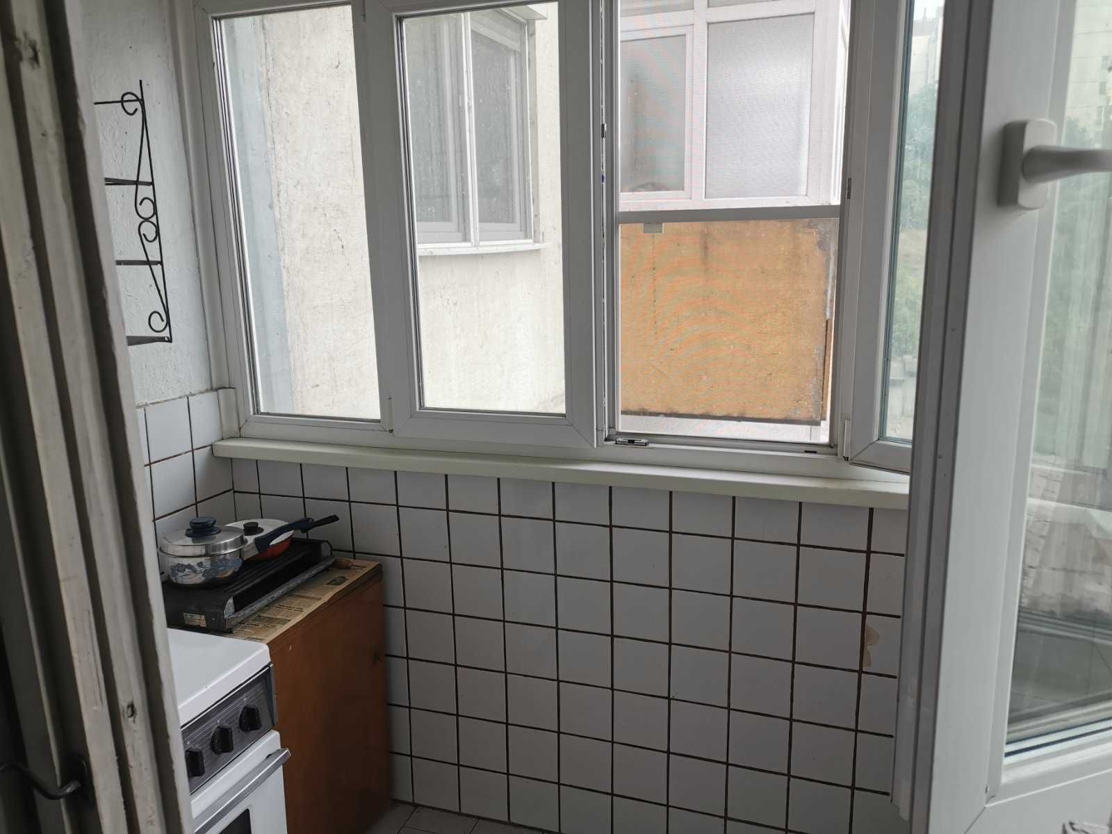 Дава се под наем Тристаен апартамент в Шумен, Тракия - 92 кв.м за 400лв € - Снимка #5