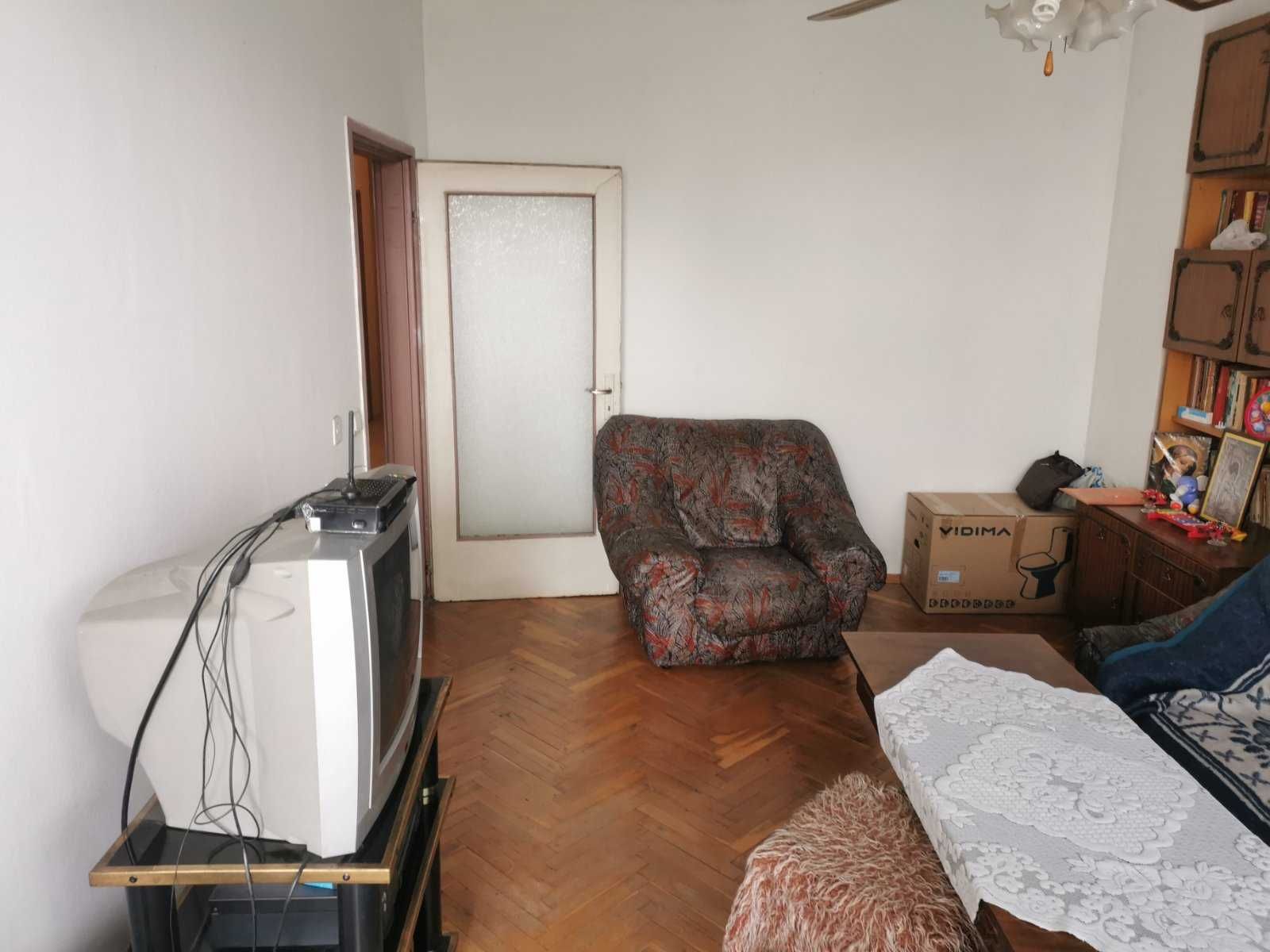 Дава се под наем Тристаен апартамент в Шумен, Тракия - 92 кв.м за 400лв € - Снимка #7