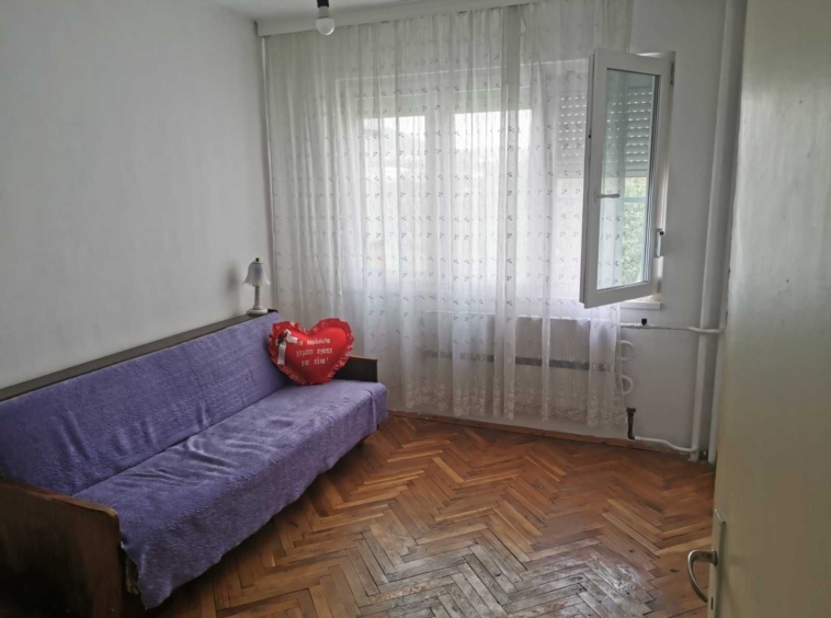 Дава се под наем Тристаен апартамент в Шумен, Тракия - 92 кв.м за 400лв € - Снимка #9