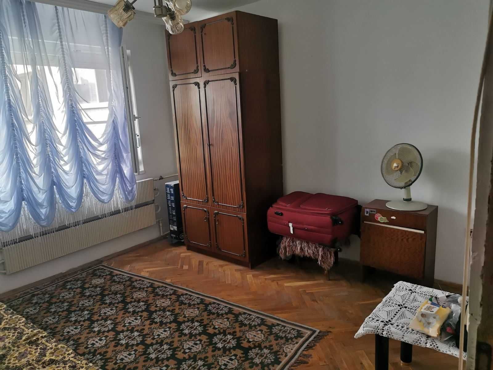 Дава се под наем Тристаен апартамент в Шумен, Тракия - 92 кв.м за 400лв € - Снимка #10