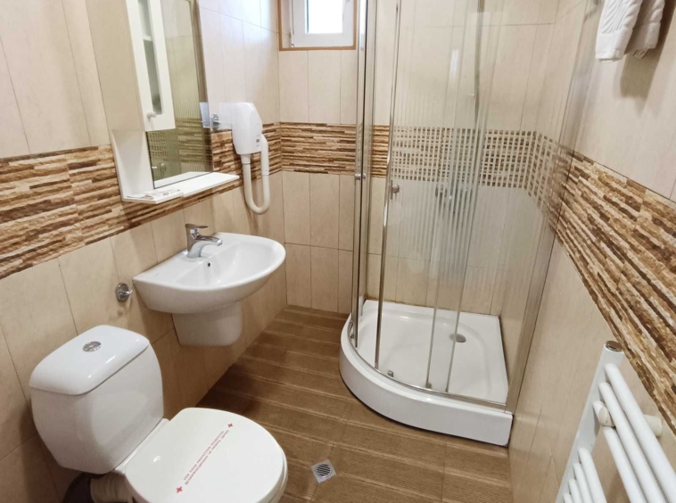 Хотел в Велинград - 670 кв.м за 1180 €/кв.м - Снимка #10