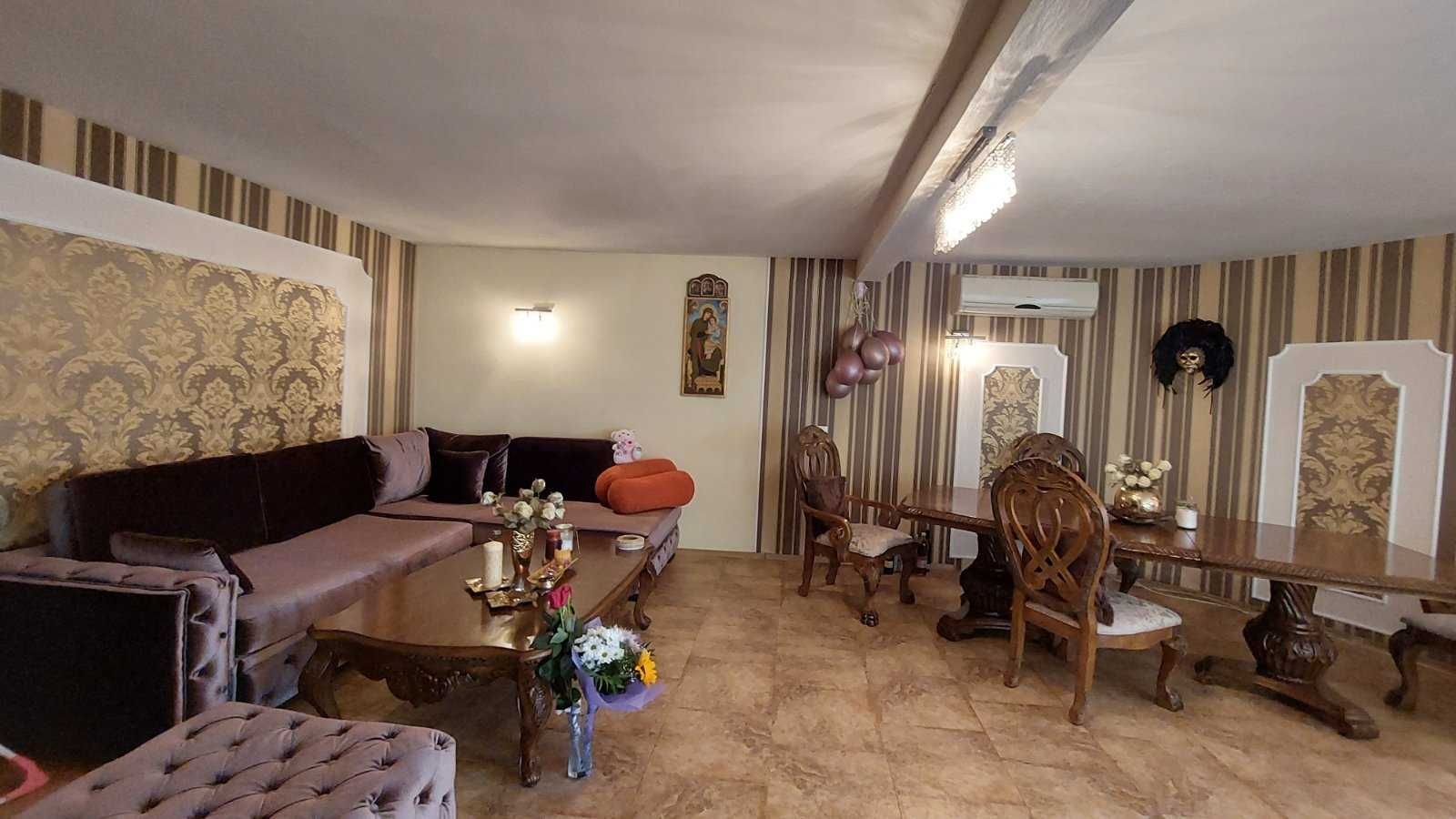 Къща в Варна, Гръцка махала - 320 кв.м за 532 €/кв.м - Снимка #1
