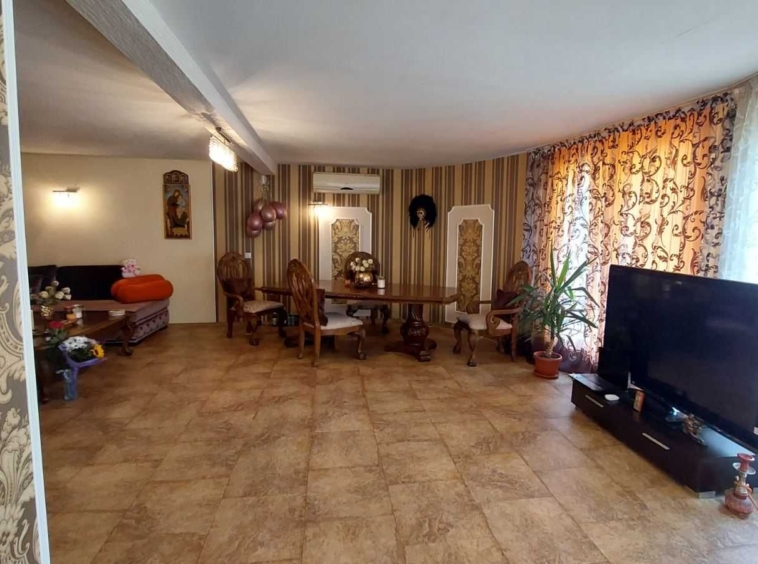 Къща в Варна, Гръцка махала - 320 кв.м за 532 €/кв.м - Снимка #12