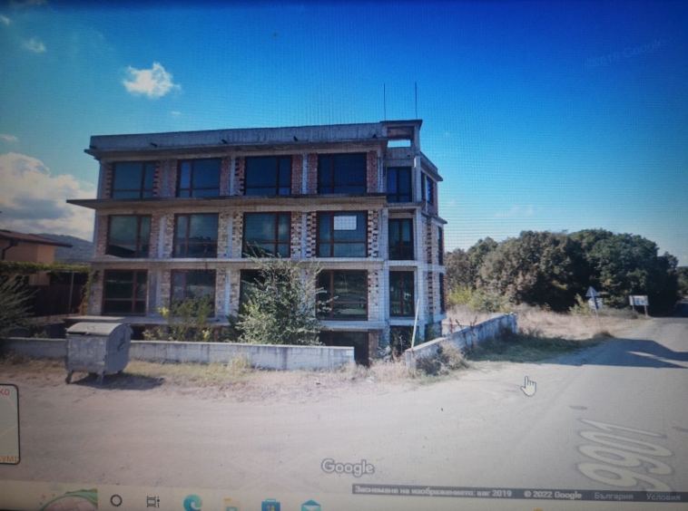 Хотел в с. Варвара, Област Бургас - 860 кв.м за 233 €/кв.м - Снимка #2