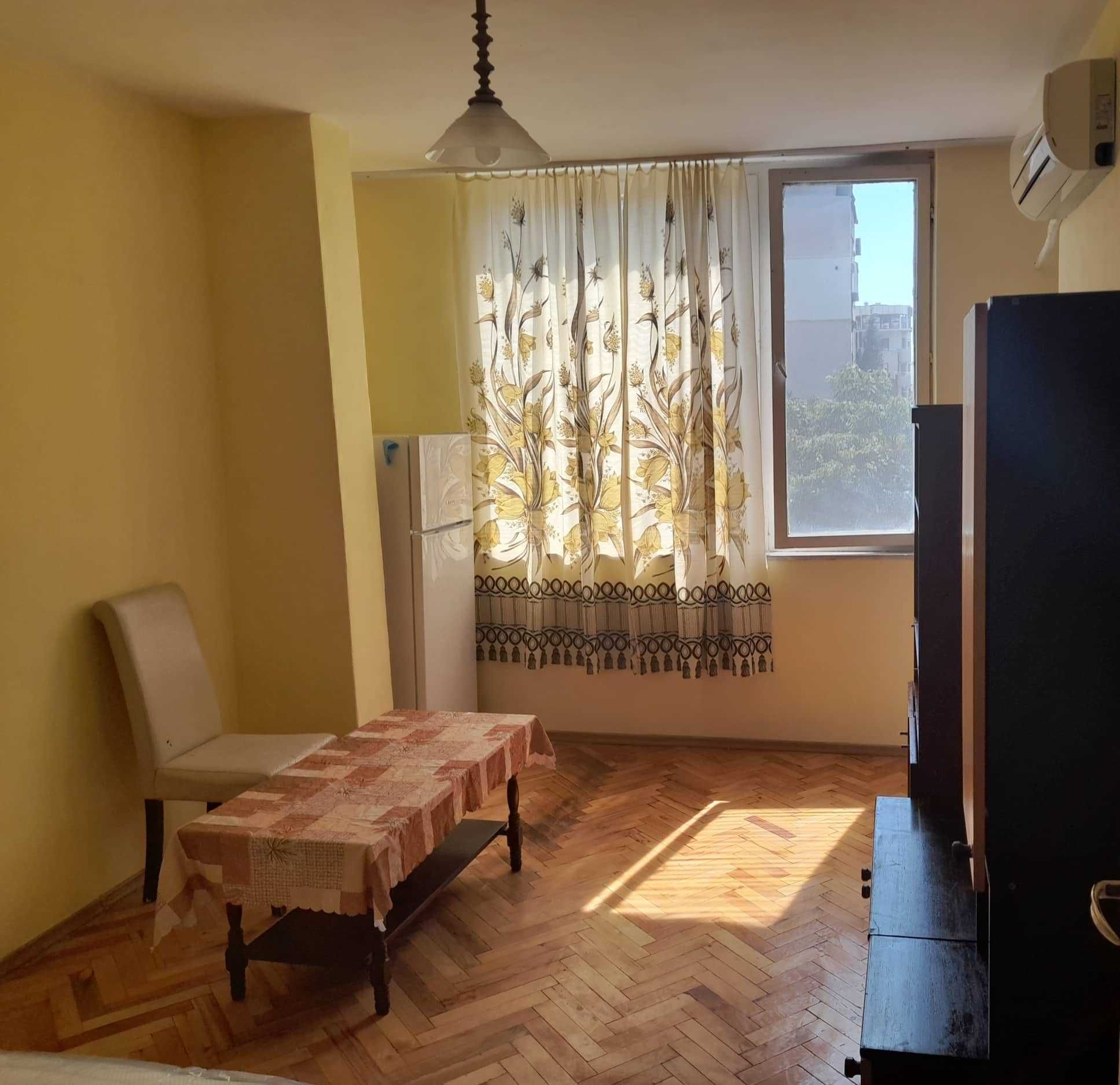 Дава се под наем Двустаен апартамент в Стара Загора, Македонски - 40 кв.м за 300лв € - Снимка #1