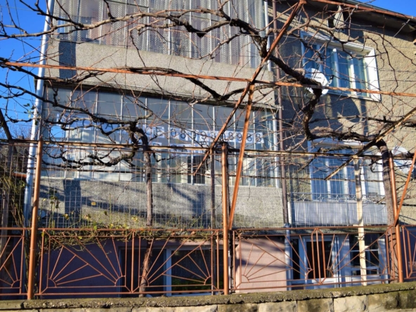 Етаж от къща в Каспичан - 100 кв.м за 800 €/кв.м - Снимка #1