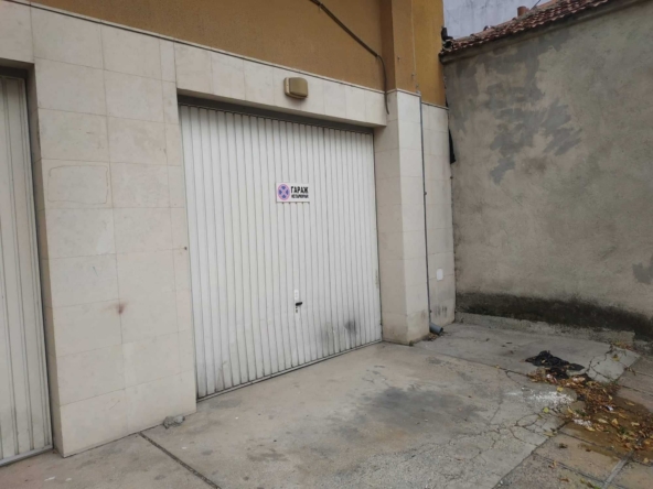 Гараж / Паркомясто в Варна, Погреби - 23 кв.м за 1174 €/кв.м - Снимка #1