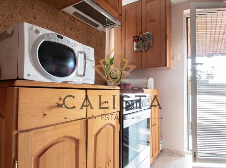 Дава се под наем Тристаен апартамент в София, Център - 100 кв.м за 475 € - Снимка #3