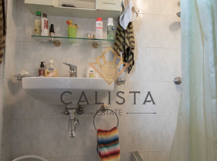 Дава се под наем Тристаен апартамент в София, Център - 100 кв.м за 475 € - Снимка #11