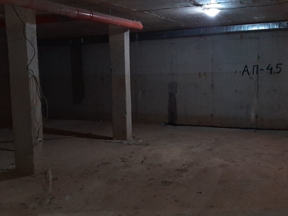 Дава се под наем Гараж / Паркомясто в Бургас, Меден рудник - зона А - 33 кв.м за 60лв € - Снимка #1