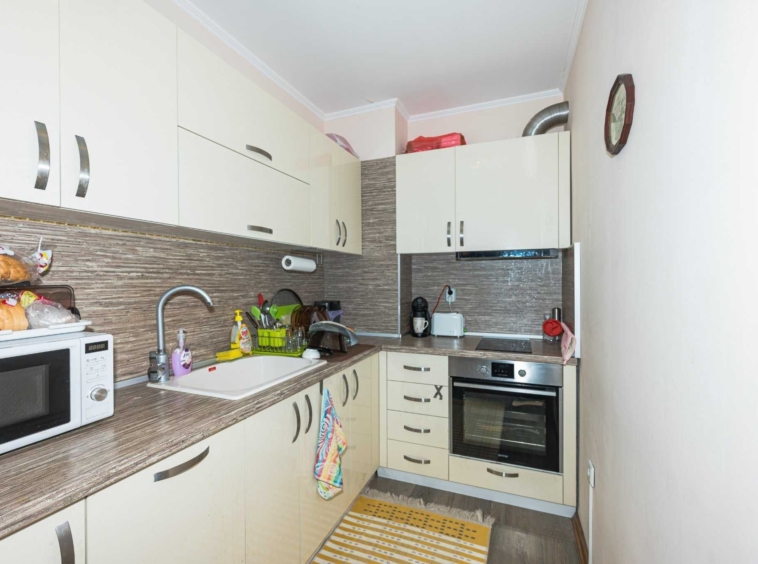 Двустаен апартамент в Пловдив, Гагарин - 91 кв.м за 1187 €/кв.м - Снимка #4