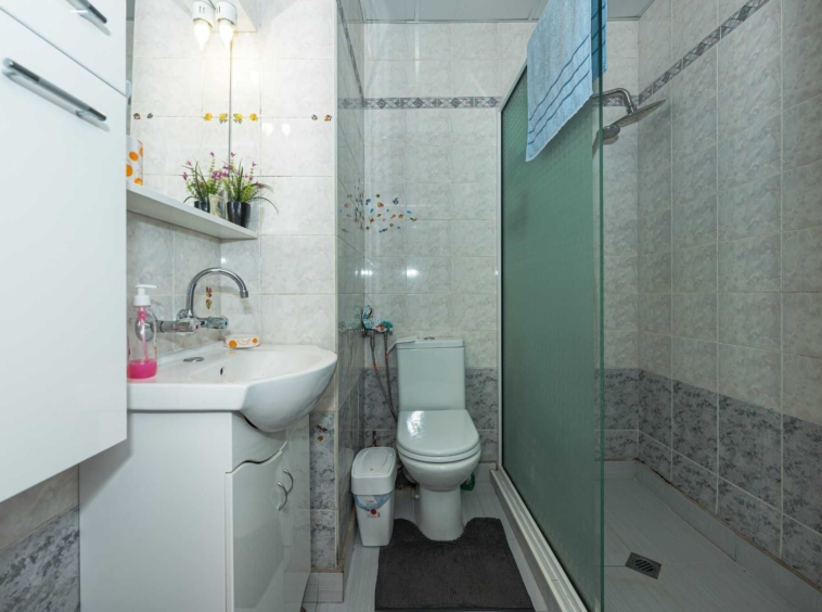 Двустаен апартамент в Пловдив, Гагарин - 91 кв.м за 1187 €/кв.м - Снимка #8