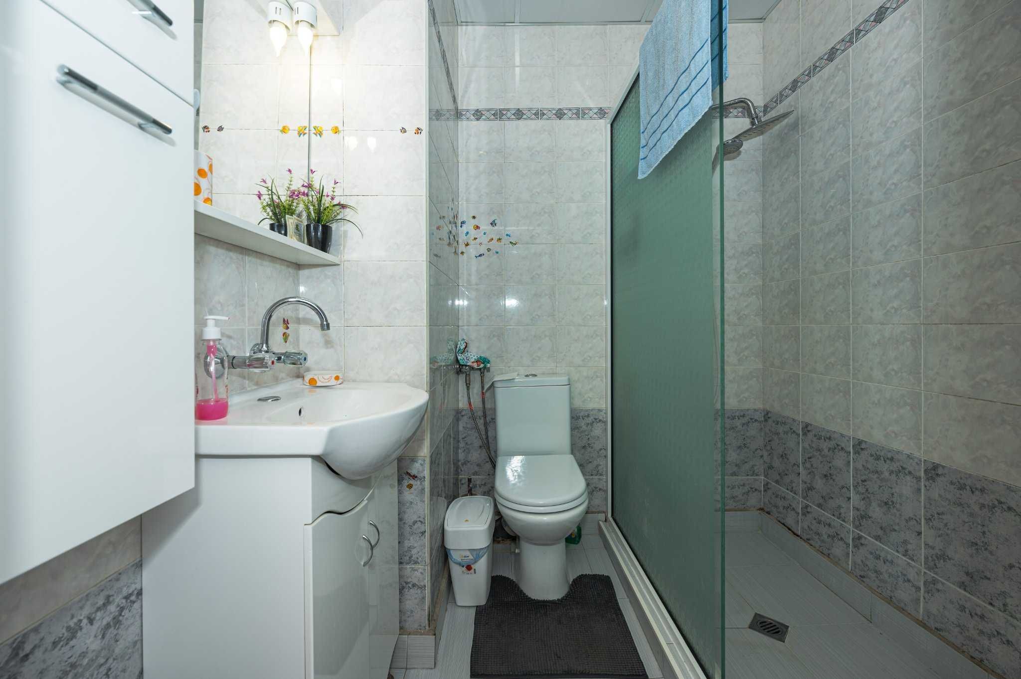 Двустаен апартамент в Пловдив, Гагарин - 91 кв.м за 1187 €/кв.м - Снимка #8