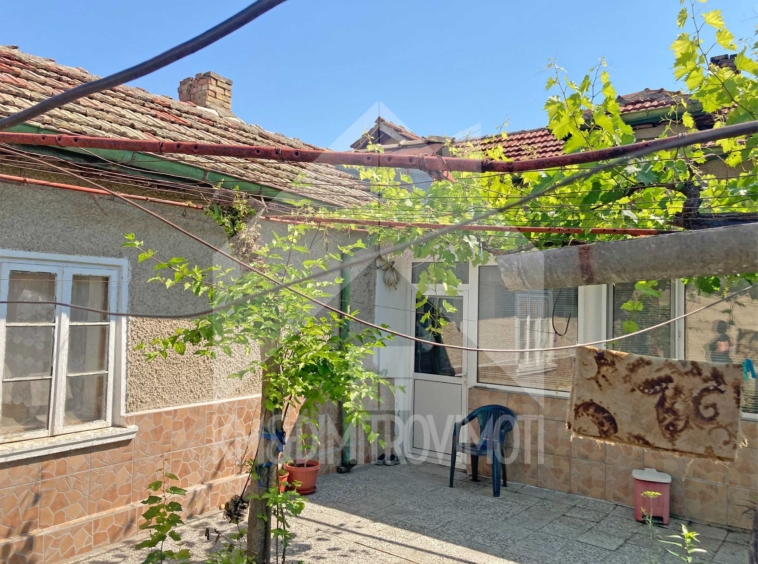 Къща в Нови пазар - 87 кв.м за 863 €/кв.м - Снимка #3