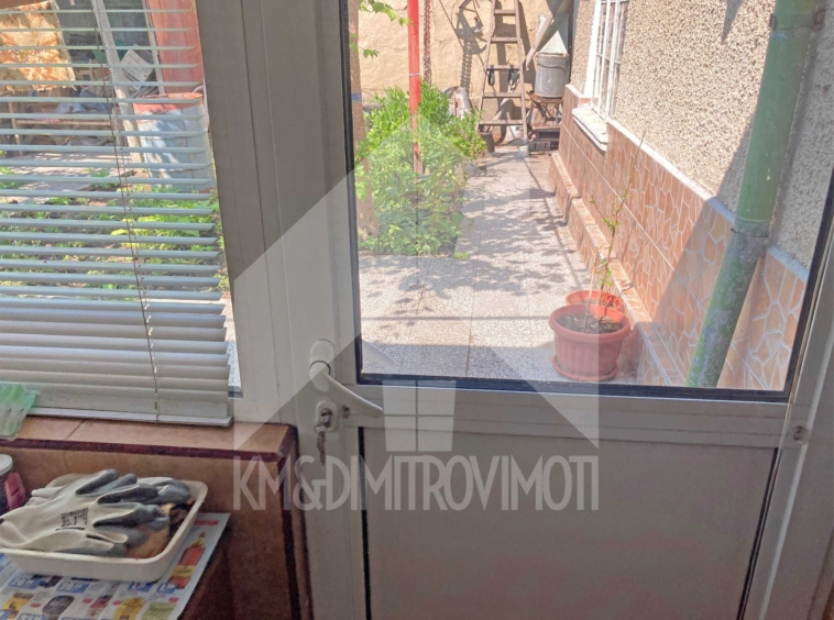 Къща в Нови пазар - 87 кв.м за 863 €/кв.м - Снимка #9