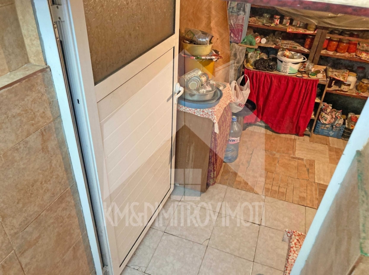 Къща в Нови пазар - 87 кв.м за 863 €/кв.м - Снимка #15