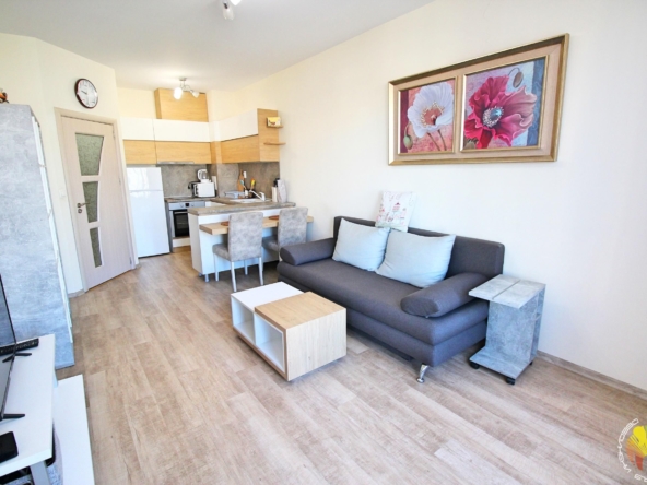 Дава се под наем Двустаен апартамент в Бургас, Изгрев - 60 кв.м за 750лв € - Снимка #1