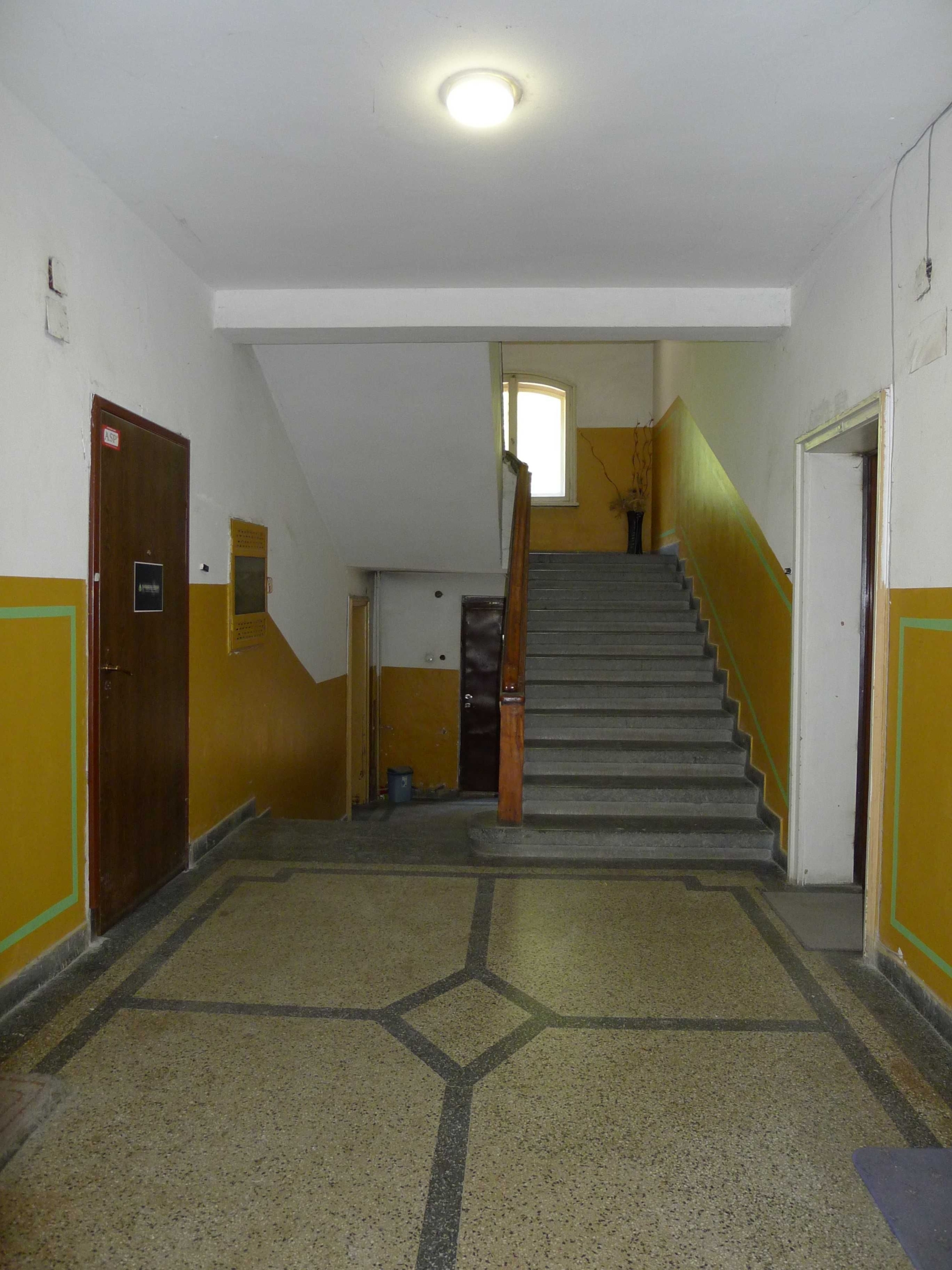 Дава се под наем Тристаен апартамент в София, Славия - 83 кв.м за 1000лв € - Снимка #12