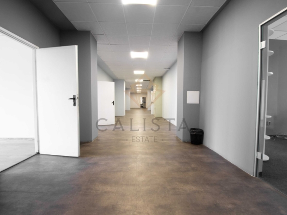 Дава се под наем Офис в София, Дружба 1 - 1000 кв.м за 3650 € - Снимка #1