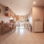 Дава се под наем Тристаен апартамент в София, Център - 100 кв.м за 475 € - Снимка #1